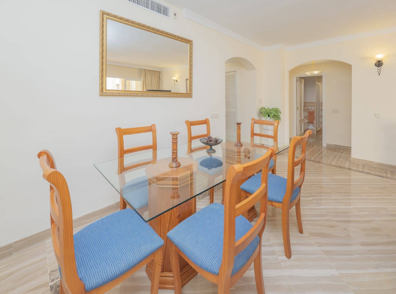 2 bedroom Apartment for sale in Elviria - € 695,000 (Ref: 9738891)