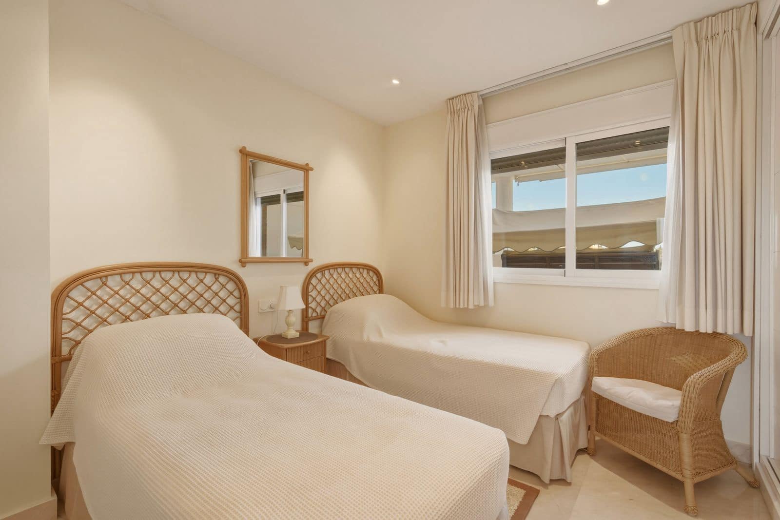 3 sovrum Takvåning till salu i Estepona - 549 000 € (Ref: 9738909)