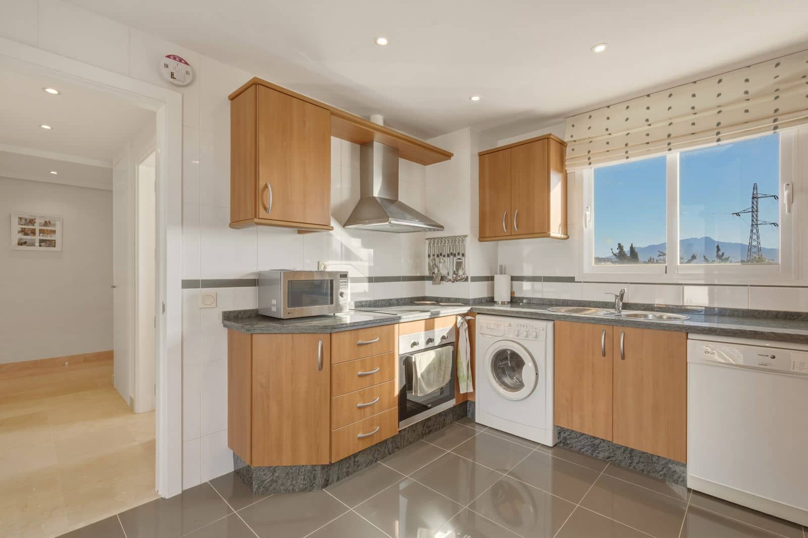 3 sovrum Takvåning till salu i Estepona - 549 000 € (Ref: 9738909)