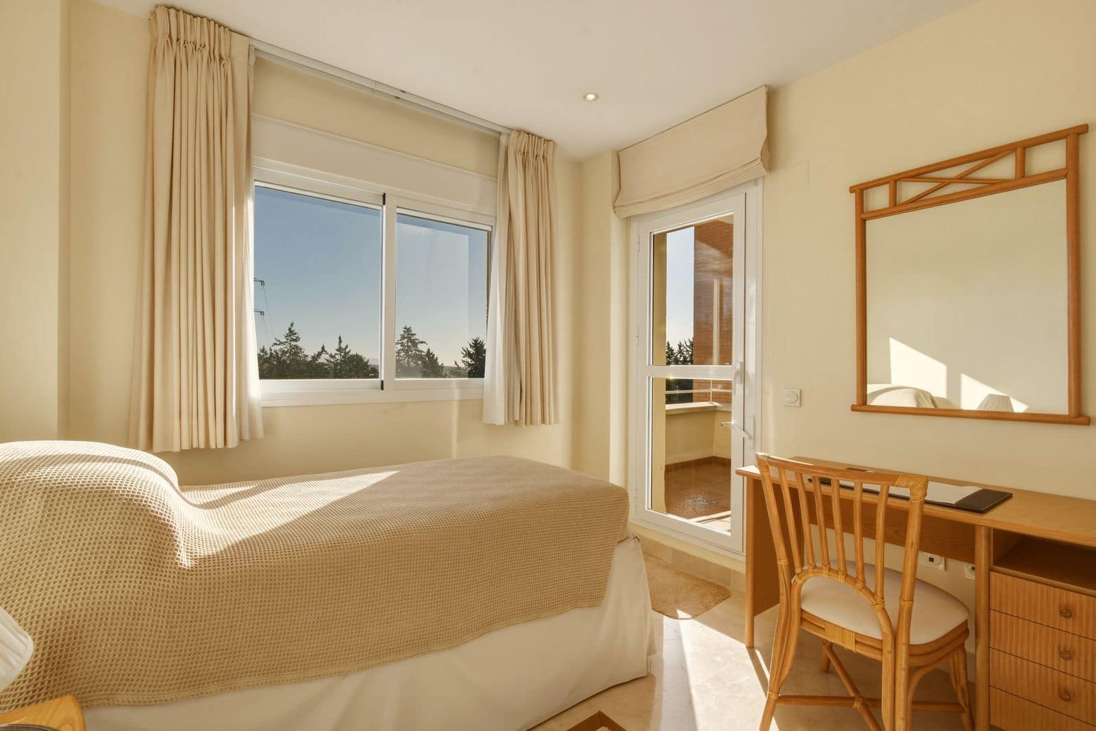 3 sovrum Takvåning till salu i Estepona - 549 000 € (Ref: 9738909)