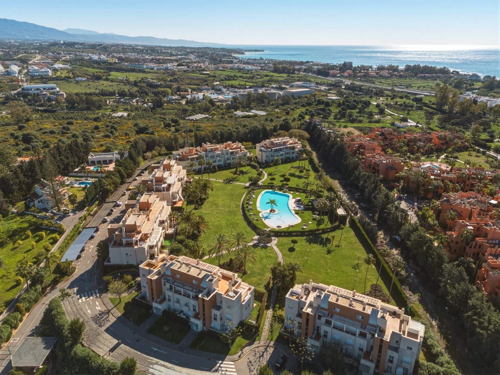 3 sovrum Takvåning till salu i Estepona - 549 000 € (Ref: 9738909)