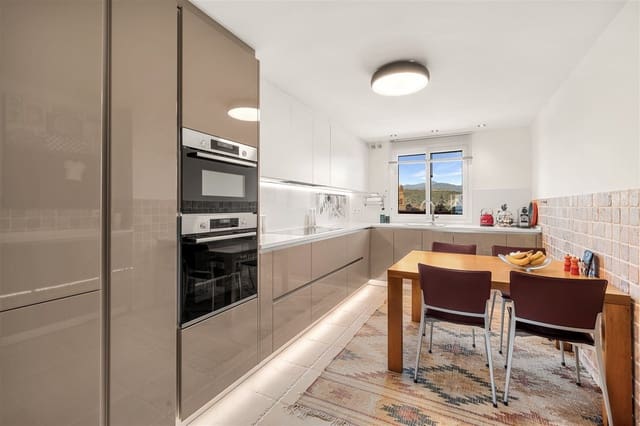 4 sypialnia Penthouse na sprzedaż w Los Flamingos, Benahavís - 1 100 000 € (Ref: 9738911)