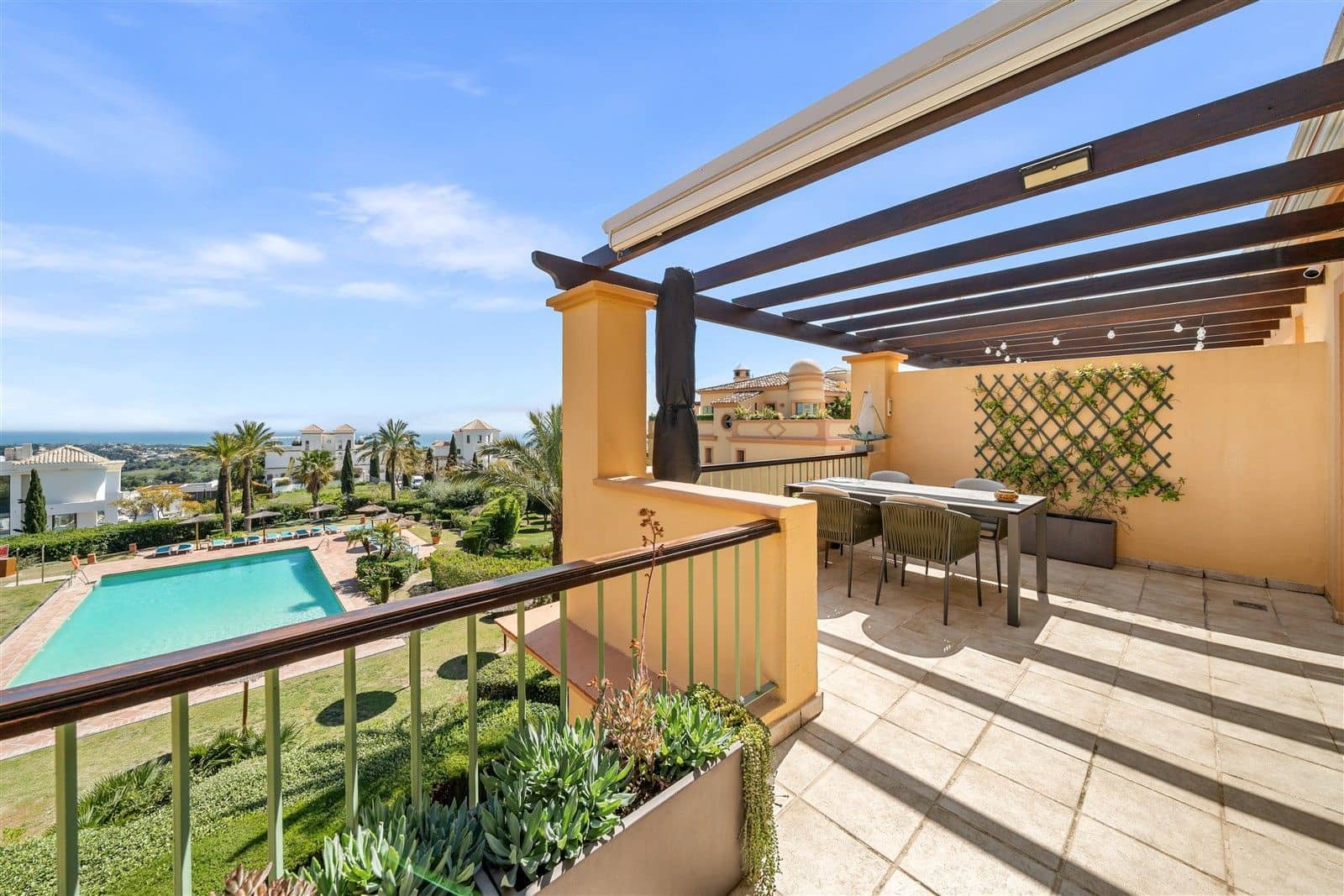 4 sypialnia Penthouse na sprzedaż w Los Flamingos - 1 100 000 € (Ref: 9738911)