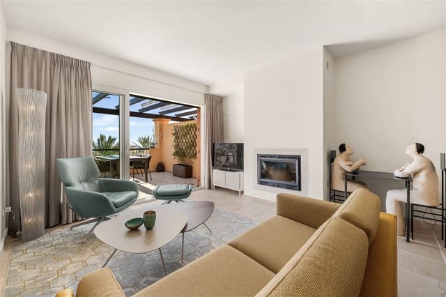 4 sypialnia Penthouse na sprzedaż w Los Flamingos, Benahavís - 1 100 000 € (Ref: 9738911)