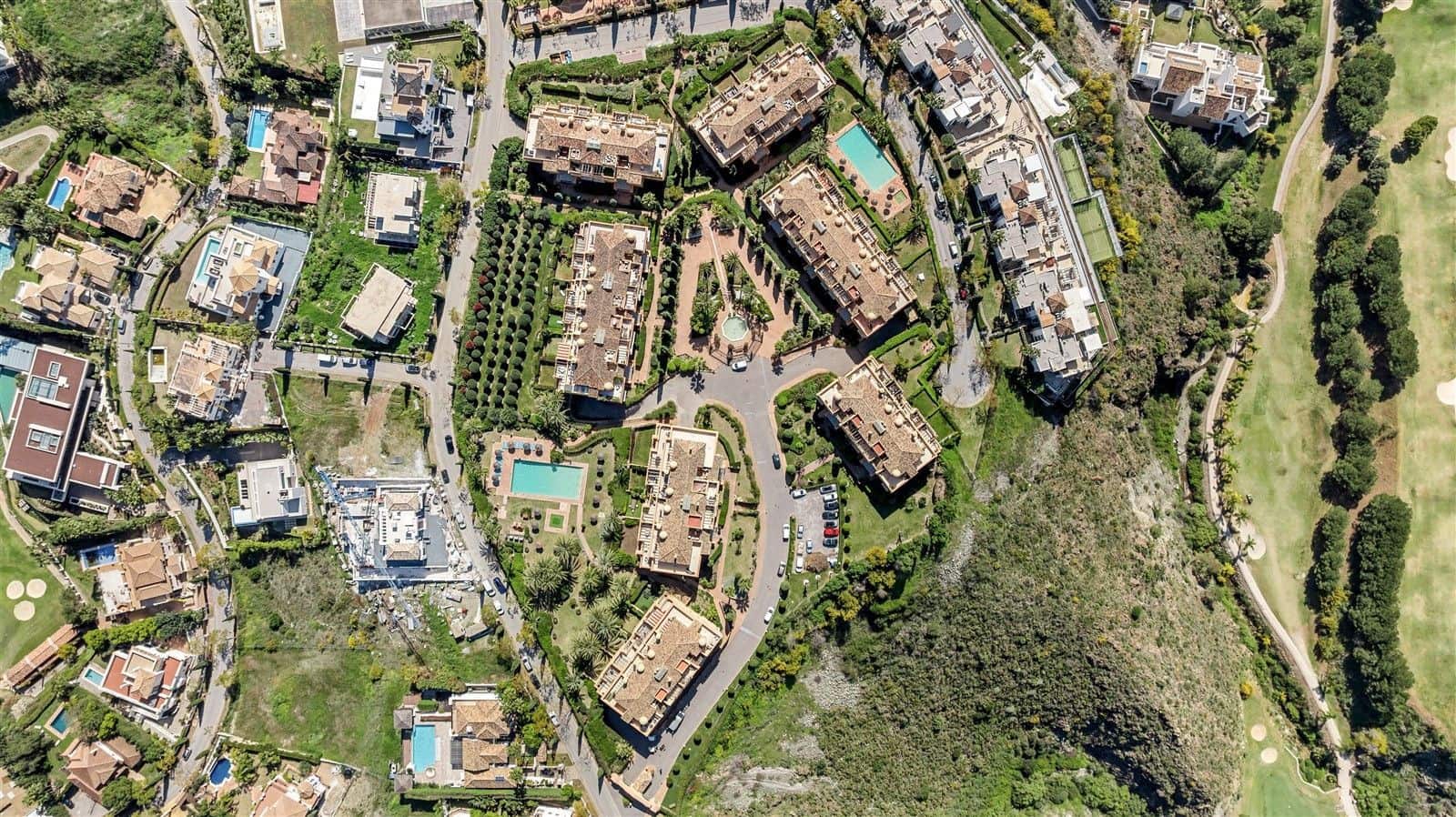 4 sypialnia Penthouse na sprzedaż w Los Flamingos - 1 100 000 € (Ref: 9738911)