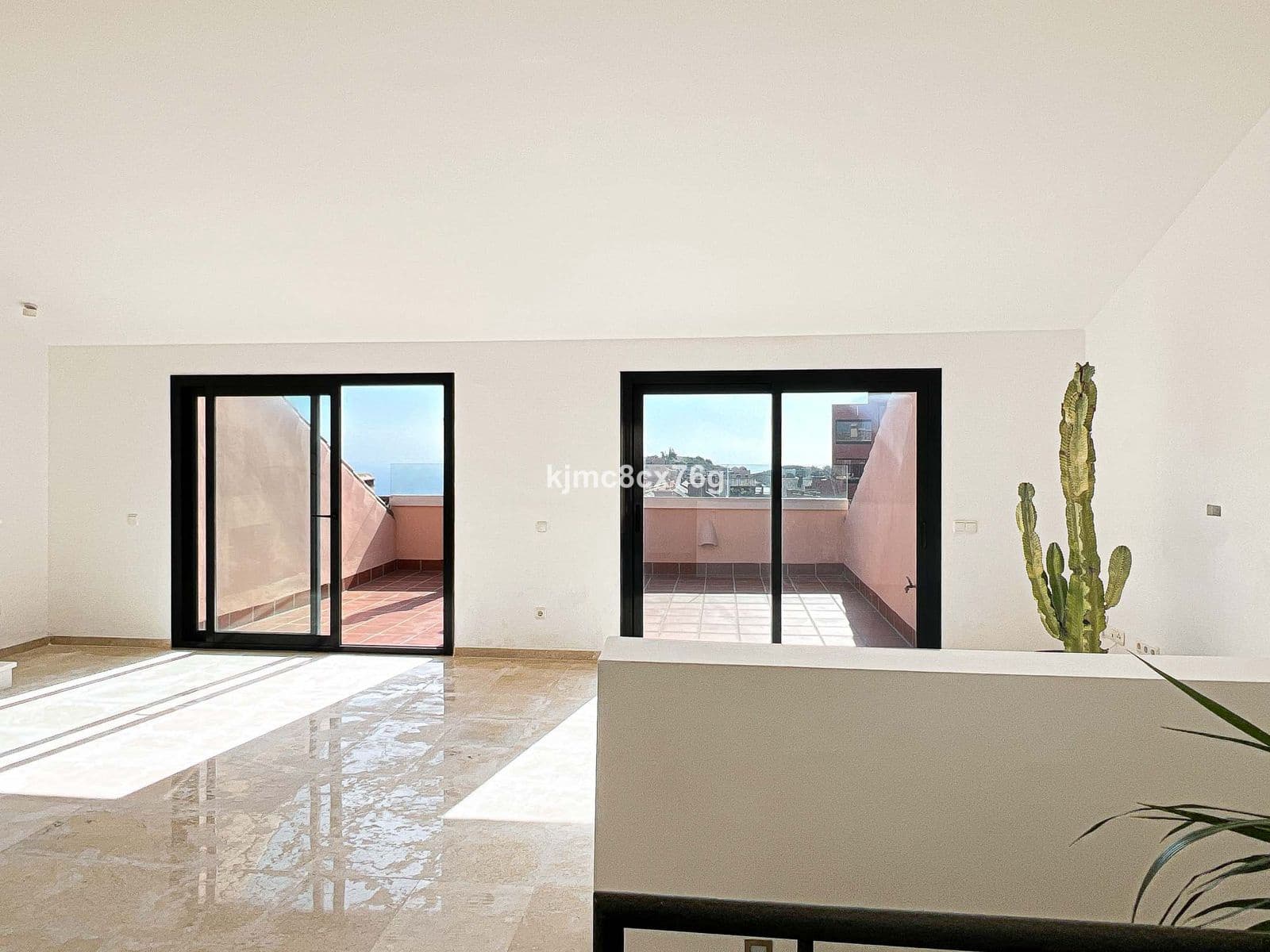 3 chambre Penthouse à vendre à Calahonda - 475 000 € (Ref: 9738912)