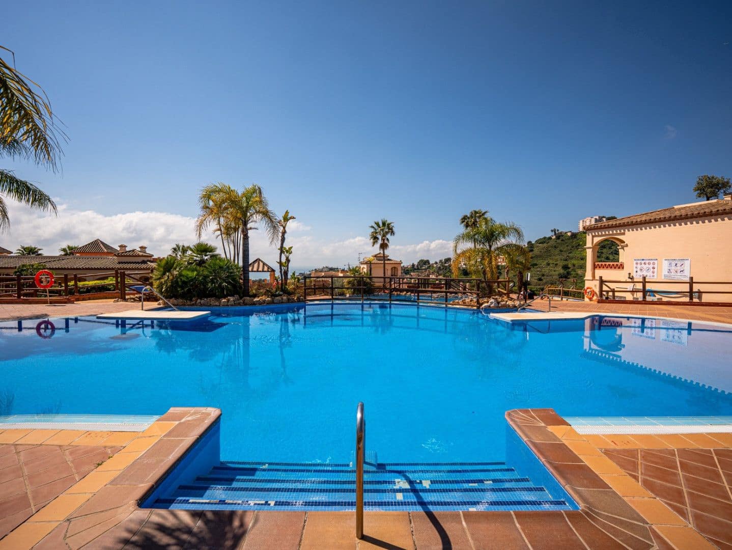 2 bedroom Penthouse for sale in Benalmadena - € 525,000 (Ref: 9738913)