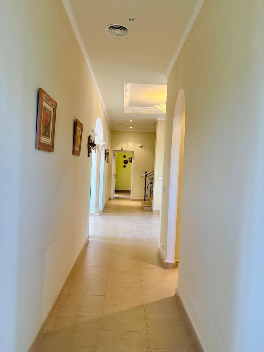 7 quarto Moradia para venda em Estepona - 2 300 000 € (Ref: 9738914)