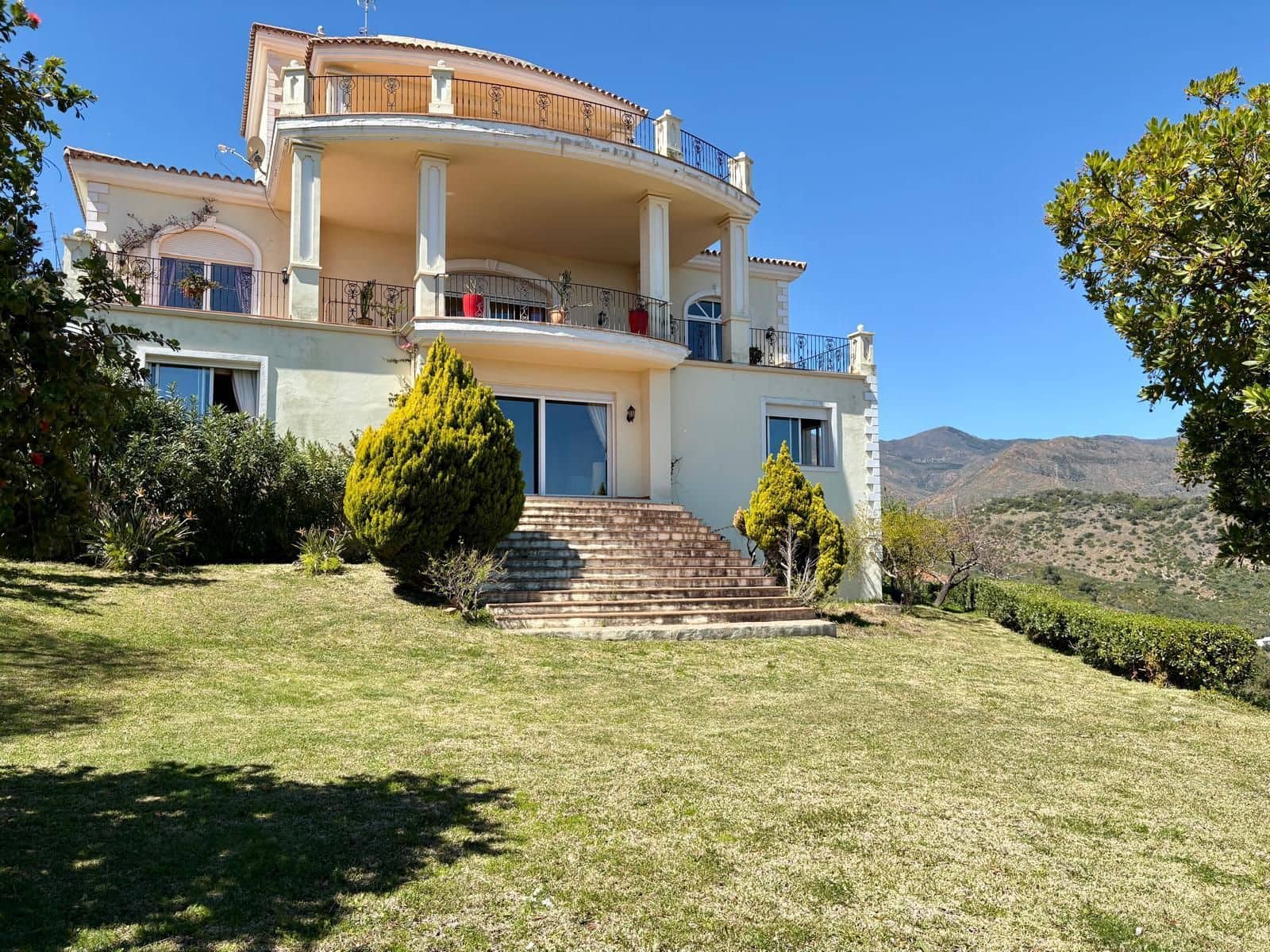 7 quarto Moradia para venda em Estepona - 2 300 000 € (Ref: 9738914)
