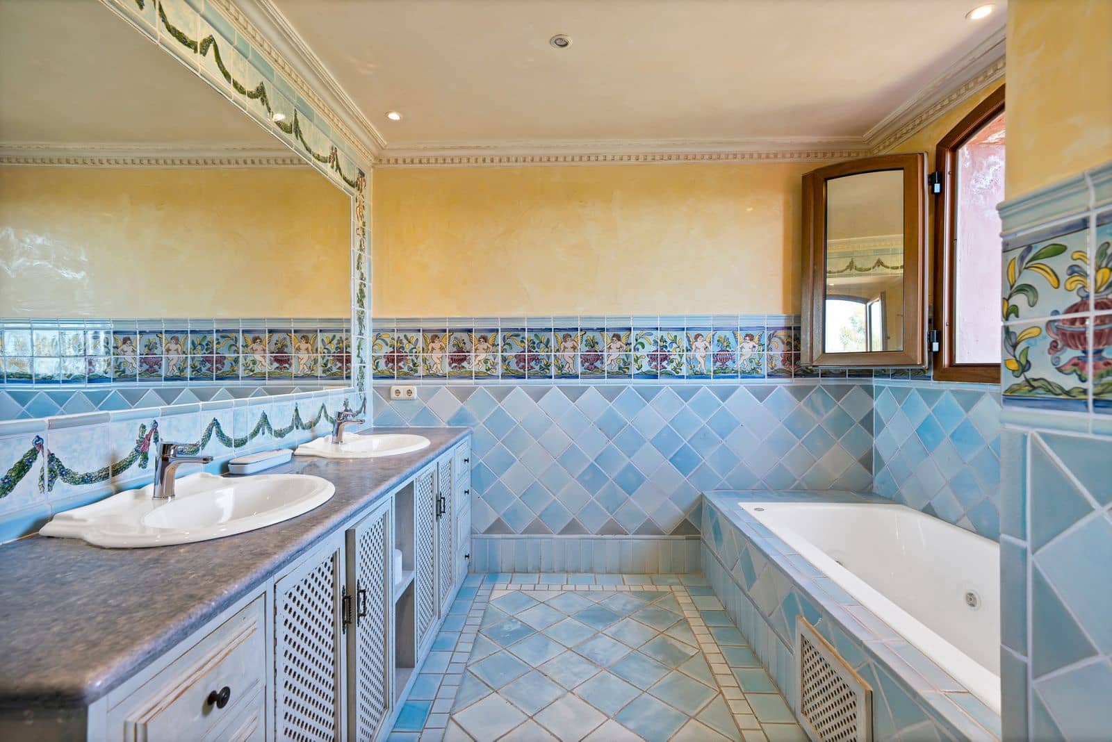 Ático de 5 habitaciones en Guadalmina en venta - 2.295.000 € (Ref: 9738917)