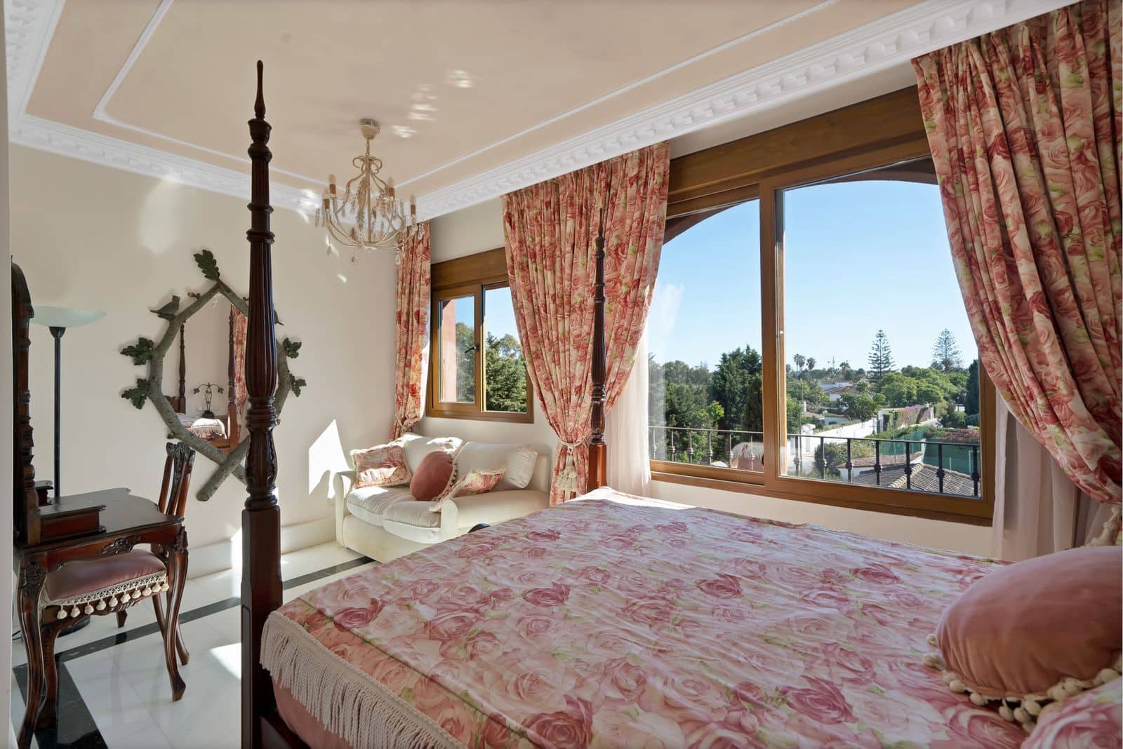 Ático de 5 habitaciones en Guadalmina en venta - 2.295.000 € (Ref: 9738917)