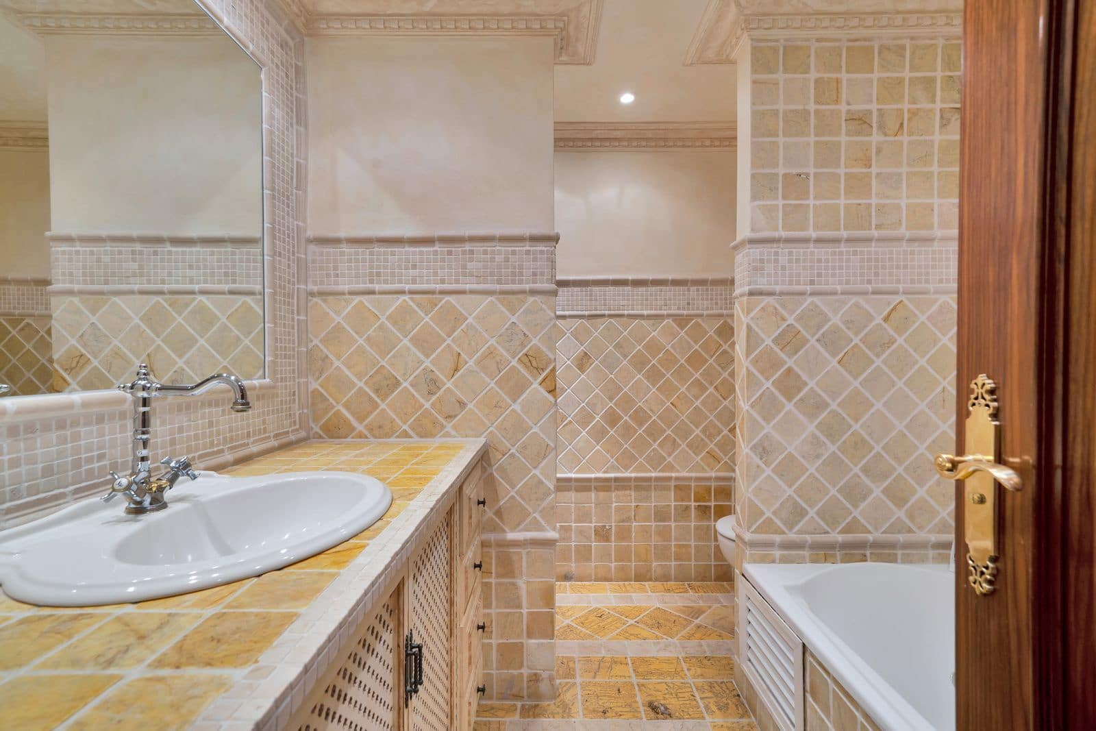 Ático de 5 habitaciones en Guadalmina en venta - 2.295.000 € (Ref: 9738917)