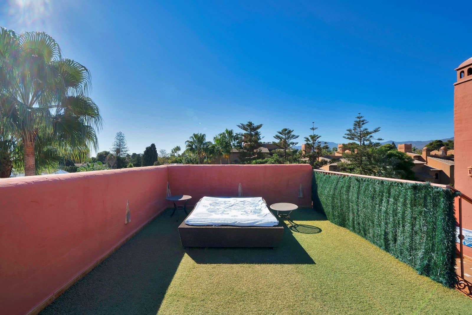 Ático de 5 habitaciones en Guadalmina en venta - 2.295.000 € (Ref: 9738917)