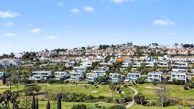 Terrain à Bâtir à vendre à El Paraiso, Estepona - 1 850 000 € (Ref: 9738918)