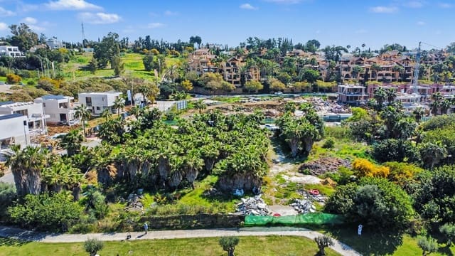 Terrain à Bâtir à vendre à El Paraiso, Estepona - 1 850 000 € (Ref: 9738918)