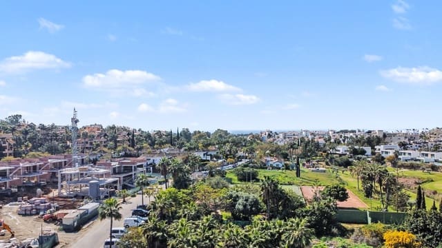Terrain à Bâtir à vendre à El Paraiso, Estepona - 1 850 000 € (Ref: 9738918)