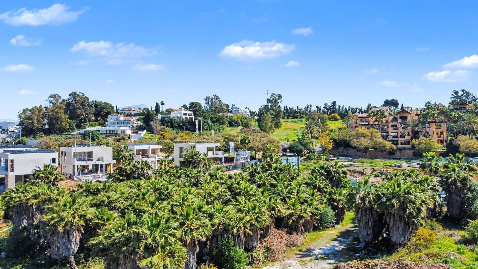 Terrain à Bâtir à vendre à El Paraiso - 1 850 000 € (Ref: 9738918)