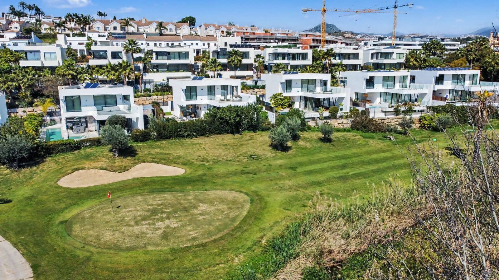 Terrain à Bâtir à vendre à El Paraiso - 1 850 000 € (Ref: 9738918)