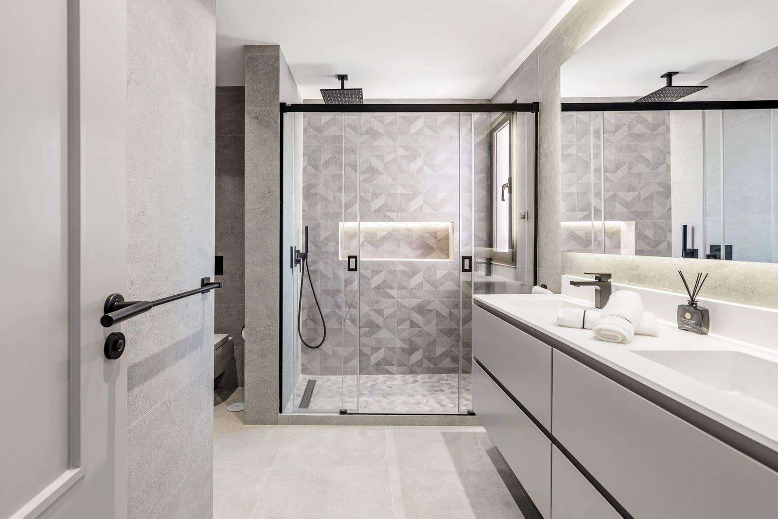 3 bedroom Penthouse for sale in New Golden Mile - € 1,590,000 (Ref: 9738920)