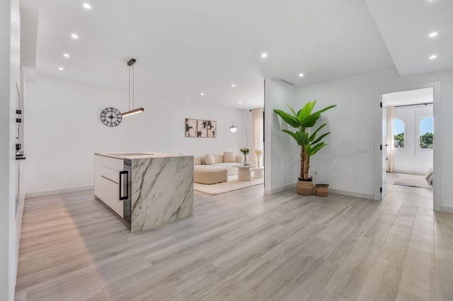 3 chambre Appartement à vendre à Nueva Andalucia, Marbella - 695 000 € (Ref: 9784561)