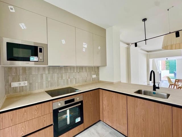 2 soveværelse Lejlighed til salg i Golden Mile, Marbella - € 849.000 (Ref: 9784564)