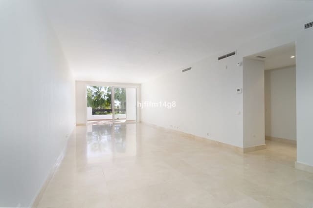 3 soverom Leilighet til salgs i Nueva Andalucia, Marbella - € 795 000 (Ref: 9784566)