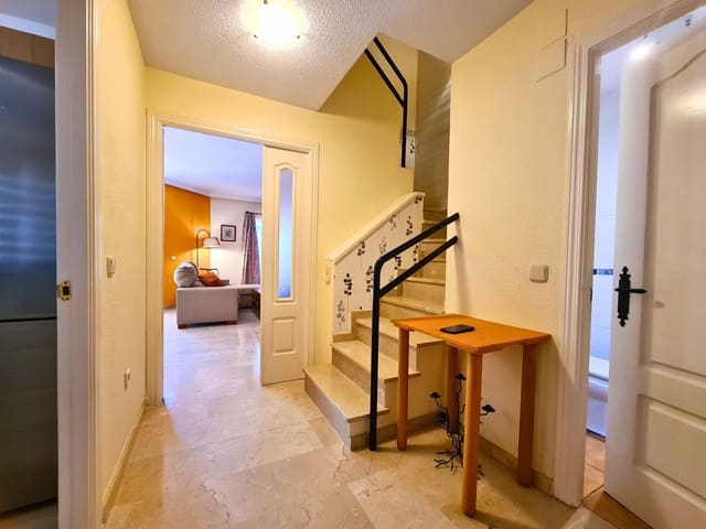 3 makuuhuone Paritalo myytävänä paikassa La Duquesa / Puerto de la Duquesa, Manilva - 369 000 € (Ref: 9784572)