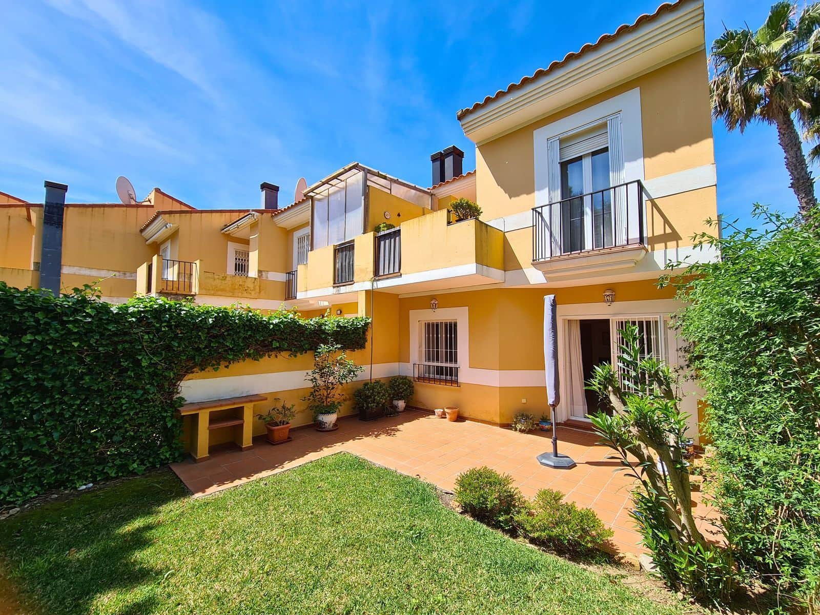 3 makuuhuone Paritalo myytävänä paikassa La Duquesa / Puerto de la Duquesa - 369 000 € (Ref: 9784572)