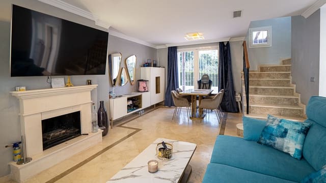 2 sypialnia Dom na sprzedaż w Nueva Andalucia, Marbella - 715 000 € (Ref: 9784573)