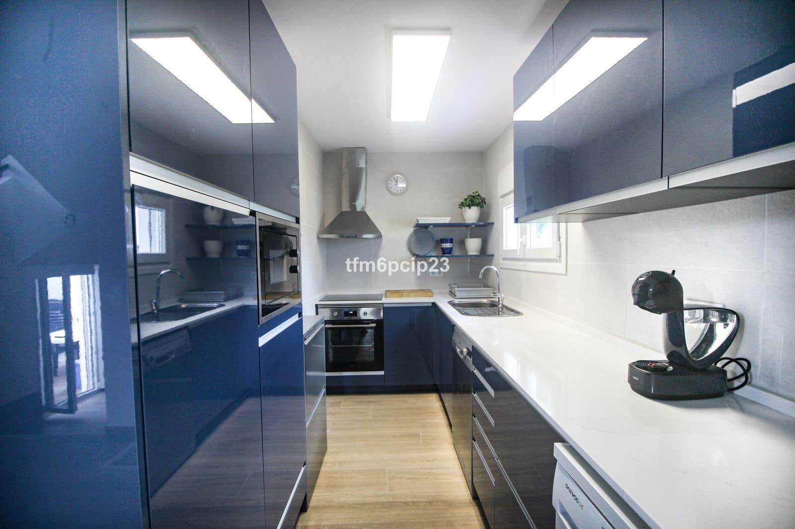 4 slaapkamer Halfvrijstaande villa te koop in Bahia de Casares - € 875.000 (Ref: 9784575)