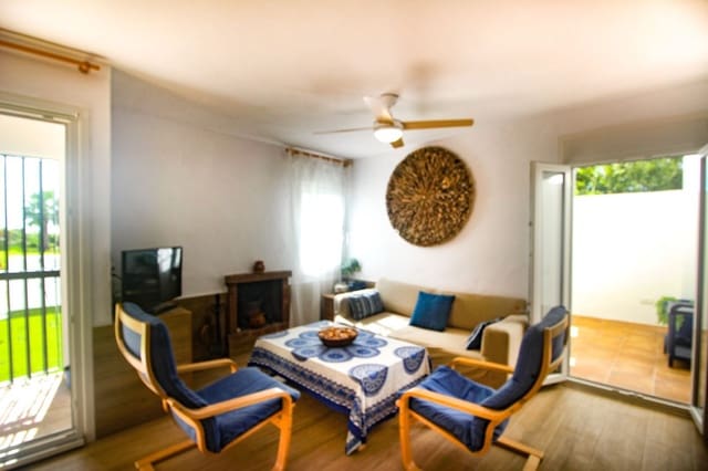 4 slaapkamer Halfvrijstaande villa te koop in Bahia de Casares, Casares - € 875.000 (Ref: 9784575)