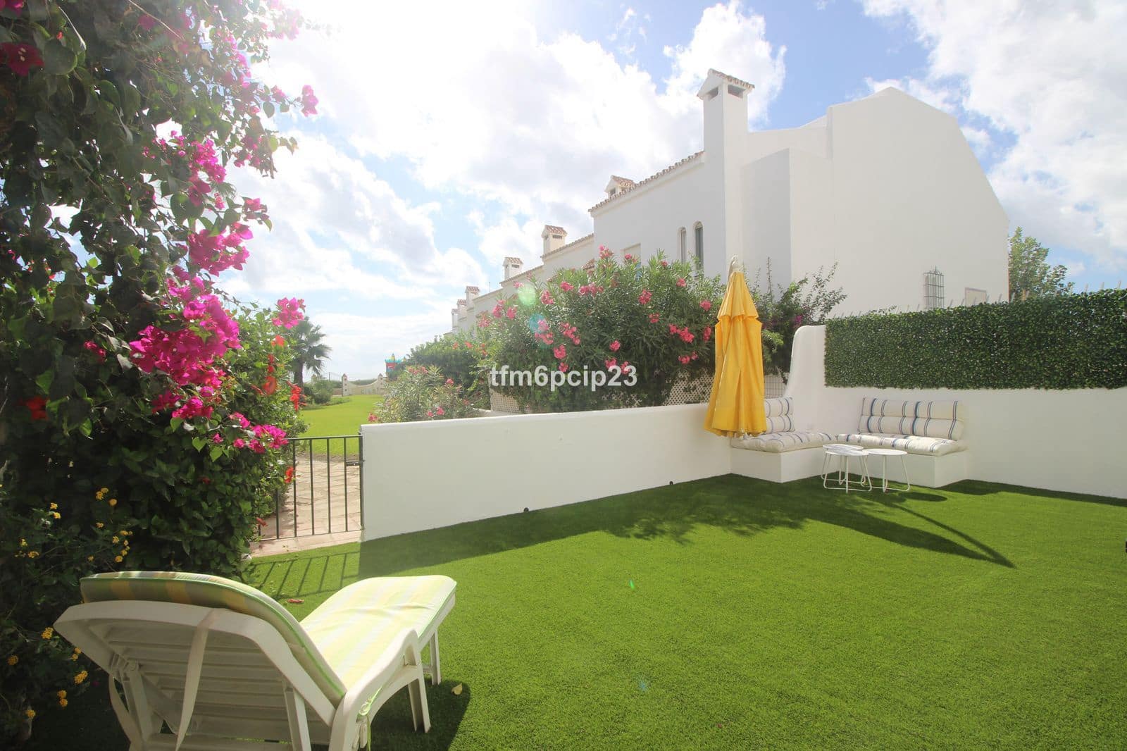 4 slaapkamer Halfvrijstaande villa te koop in Bahia de Casares - € 875.000 (Ref: 9784575)