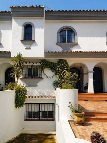 5 sovrum Hus till salu i Cabopino, Marbella - 943 000 € (Ref: 9784576)