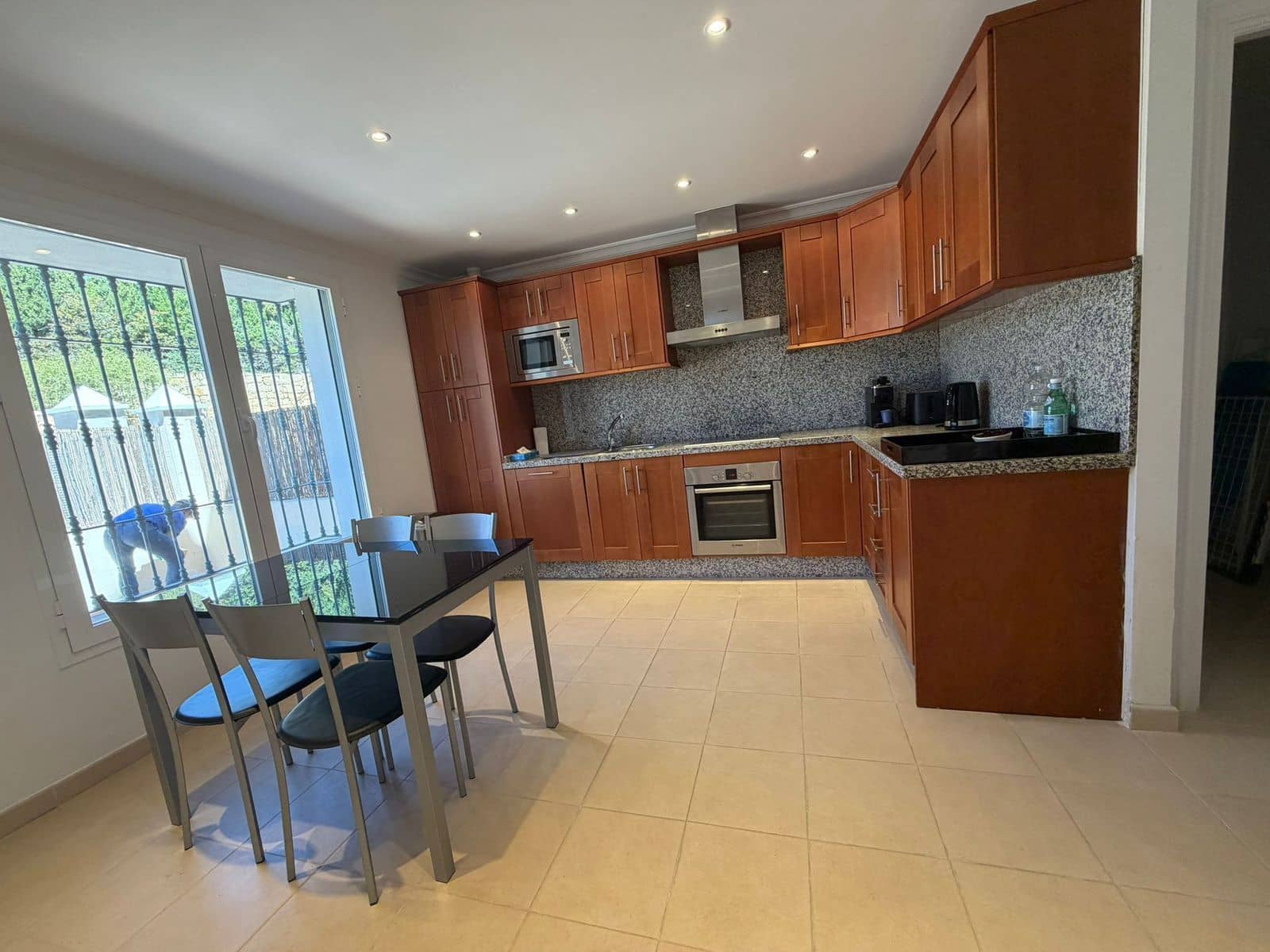 4 chambre Maison de Ville à vendre à Benahavis - 930 000 € (Ref: 9784583)