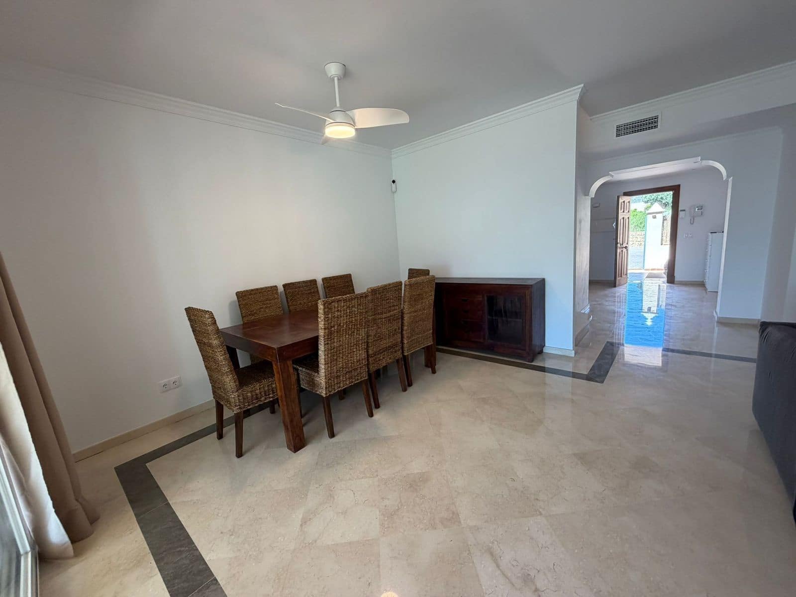 4 chambre Maison de Ville à vendre à Benahavis - 930 000 € (Ref: 9784583)