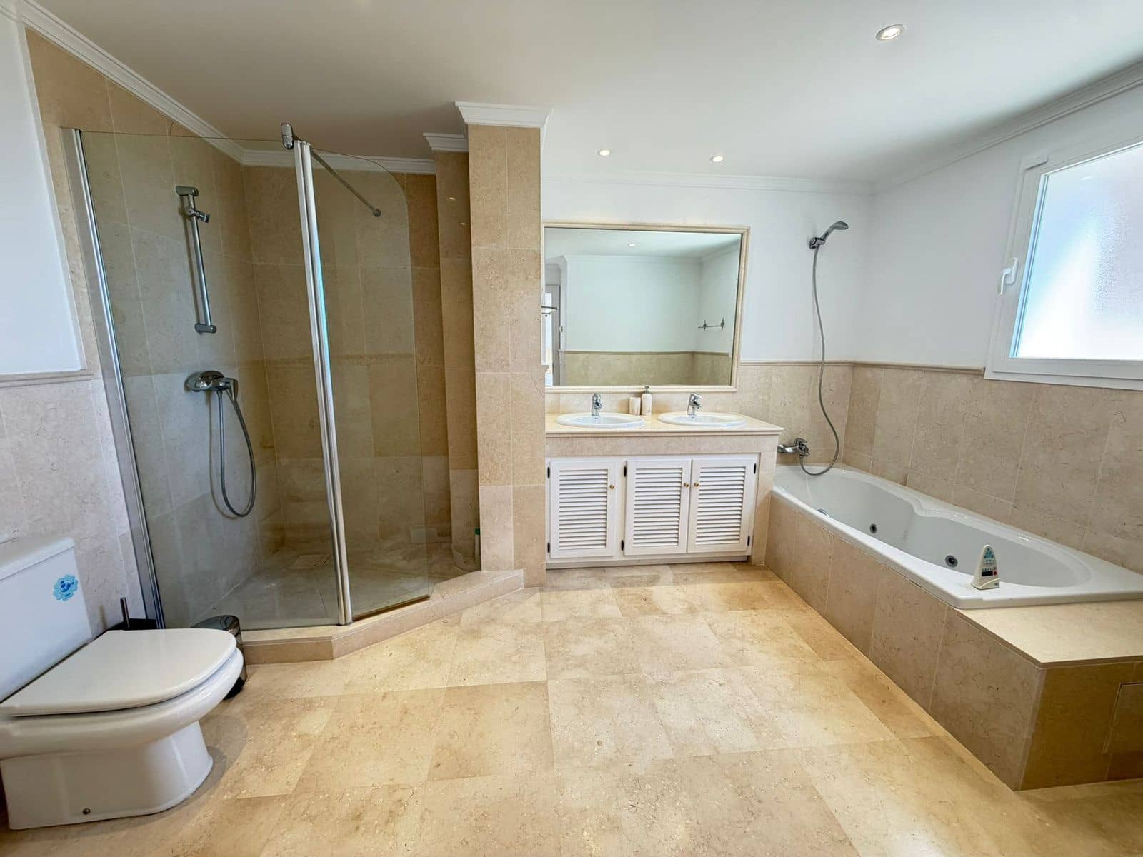 4 chambre Maison de Ville à vendre à Benahavis - 930 000 € (Ref: 9784583)