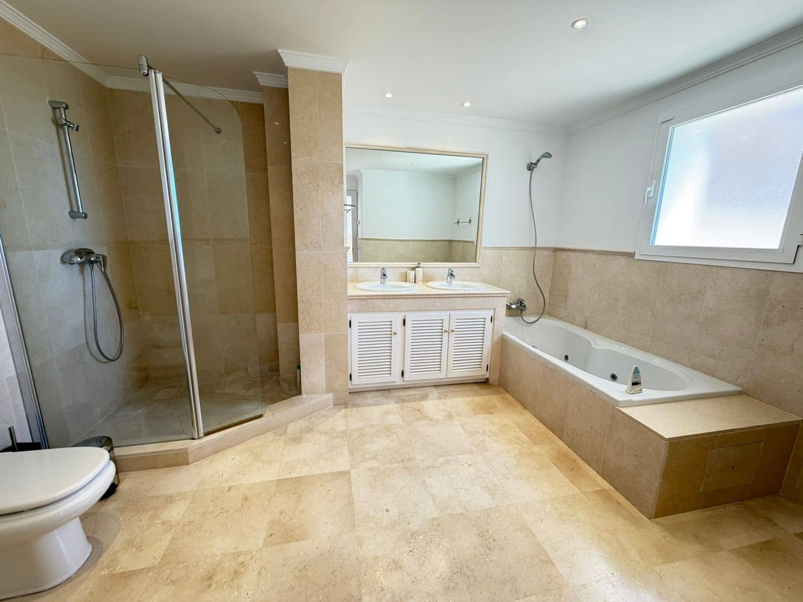 4 chambre Maison de Ville à vendre à Benahavis - 930 000 € (Ref: 9784583)