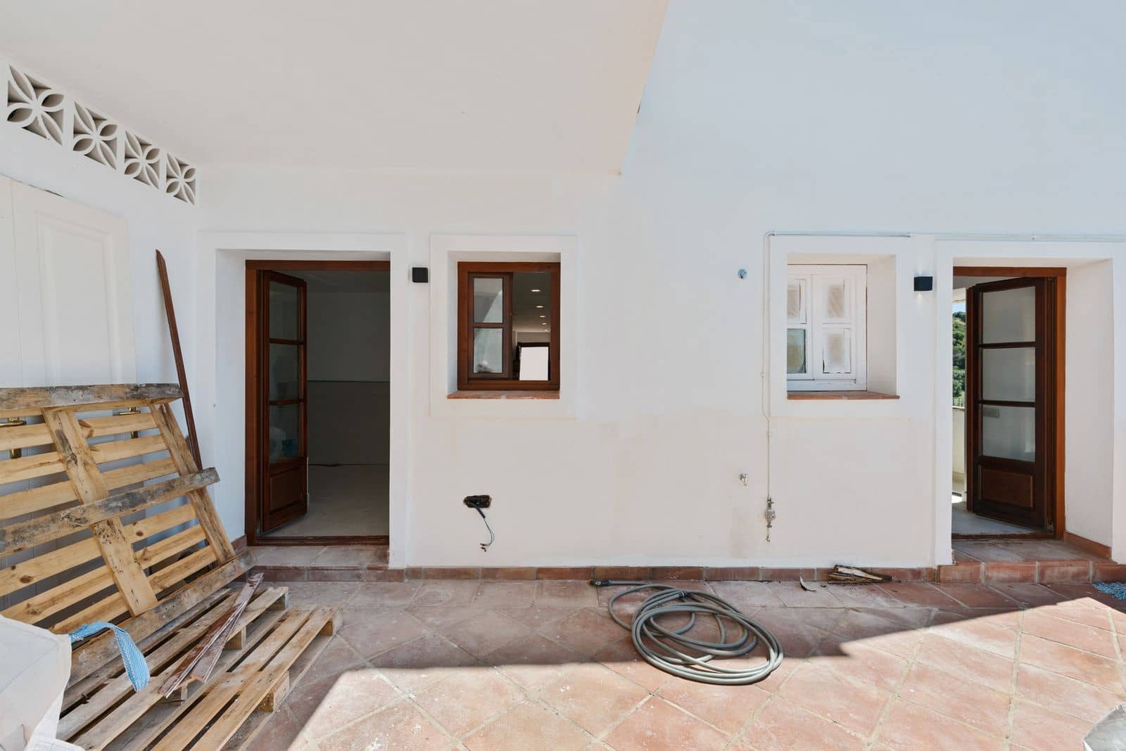 4 makuuhuone Omakotitalo myytävänä paikassa Benahavis - 980 000 € (Ref: 9784585)