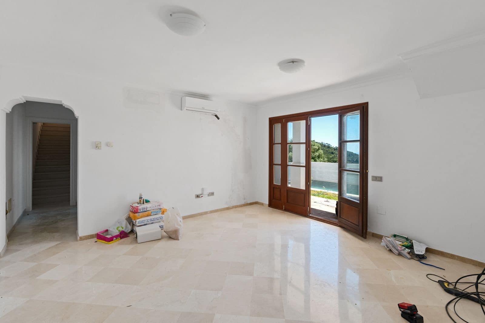 4 makuuhuone Omakotitalo myytävänä paikassa Benahavis - 980 000 € (Ref: 9784585)