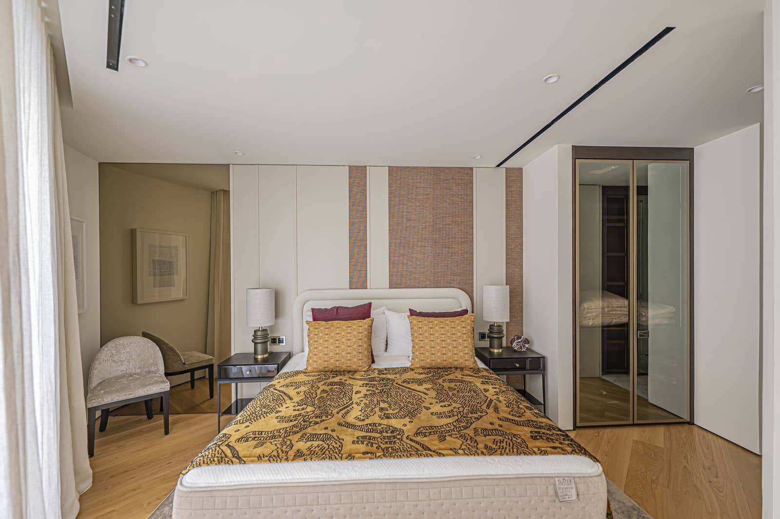 1 bedroom Apartment for sale in Golden Mile - € 1,750,000 (Ref: 9784587)