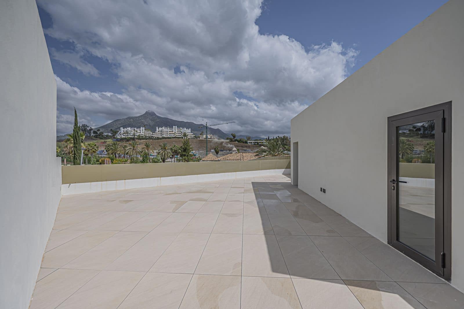 1 bedroom Apartment for sale in Golden Mile - € 1,750,000 (Ref: 9784587)