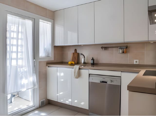 3 sovrum Takvåning till salu i Nueva Andalucia, Marbella - 799 000 € (Ref: 9784588)