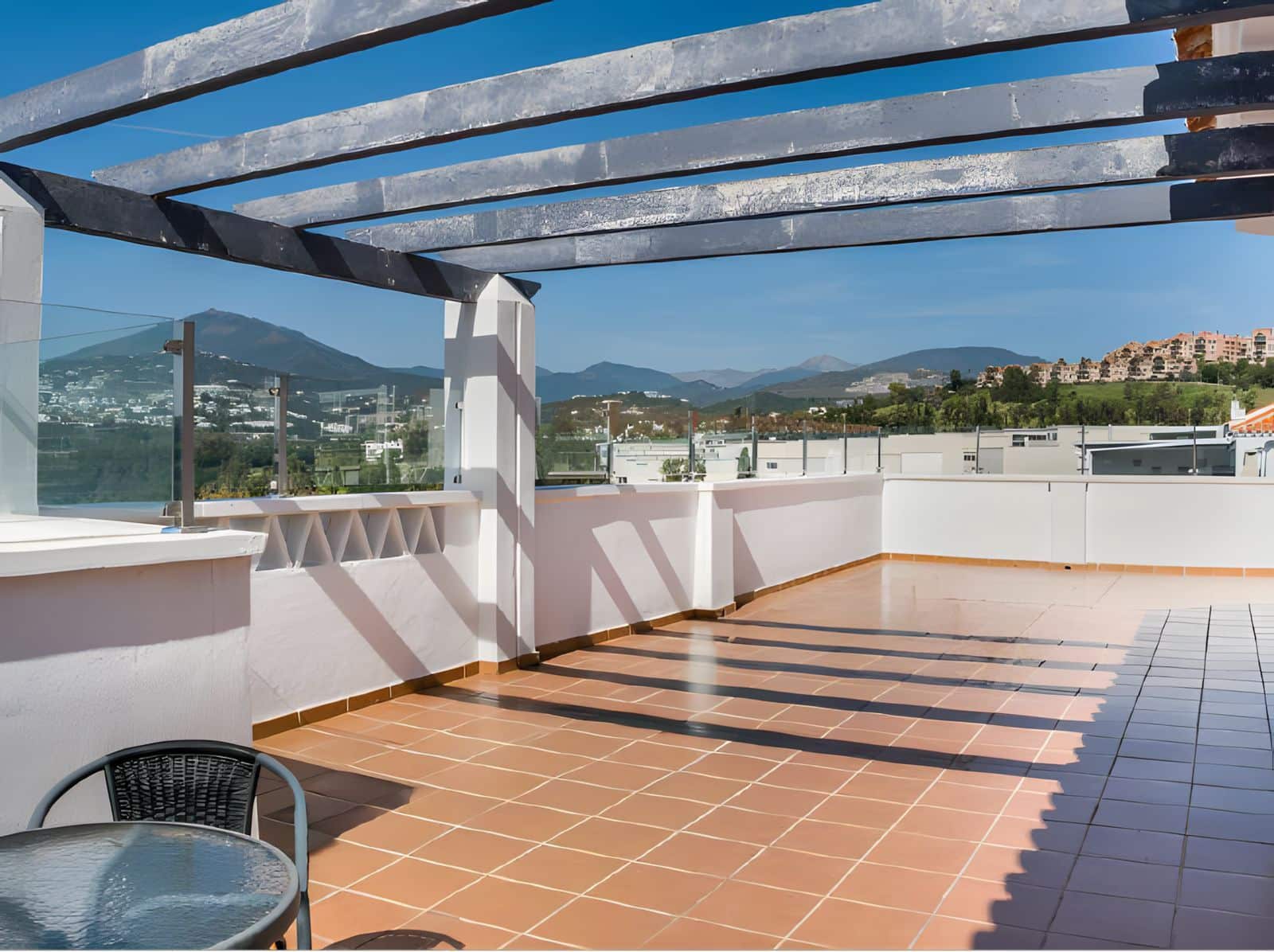 3 sovrum Takvåning till salu i Nueva Andalucia - 799 000 € (Ref: 9784588)