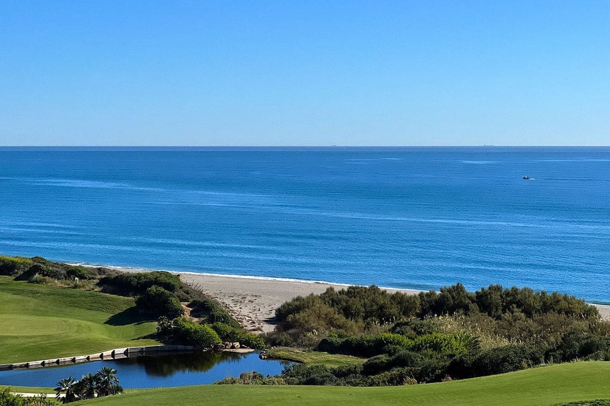 3 slaapkamer Huis te koop in La Alcaidesa - € 875.000 (Ref: 9784590)