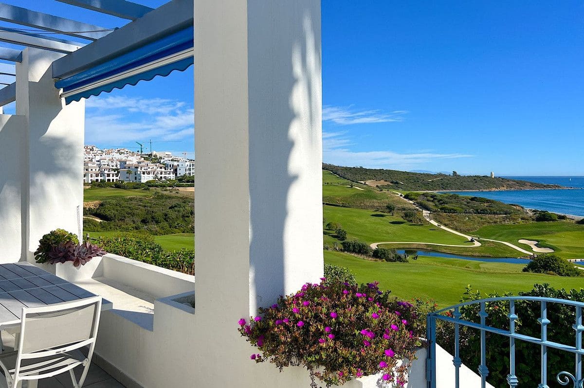 3 slaapkamer Huis te koop in La Alcaidesa - € 875.000 (Ref: 9784590)