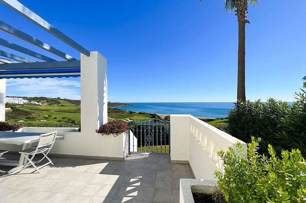 3 slaapkamer Huis te koop in La Alcaidesa - € 875.000 (Ref: 9784590)