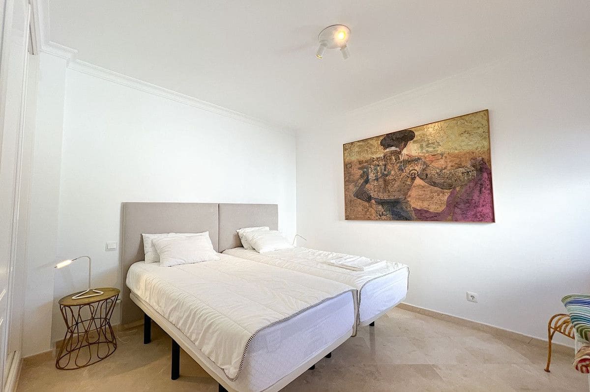 3 slaapkamer Huis te koop in La Alcaidesa - € 875.000 (Ref: 9784590)