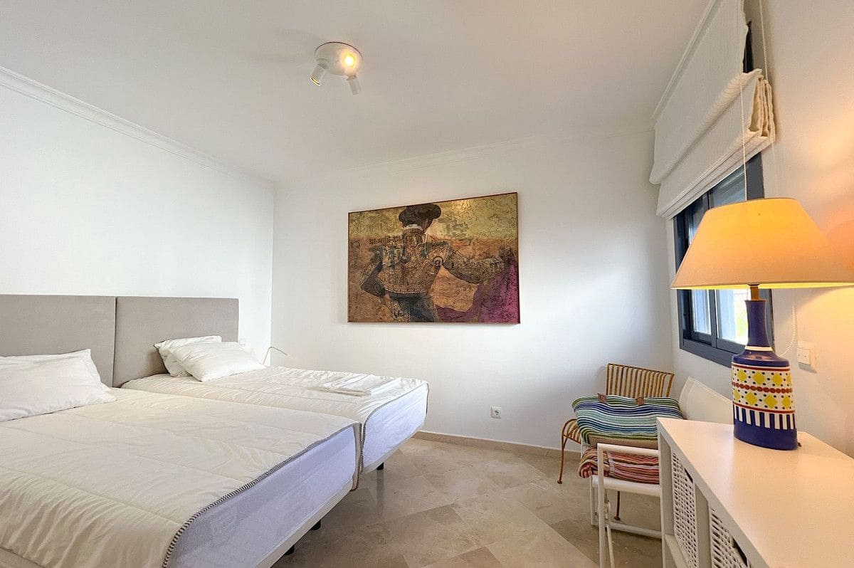 3 slaapkamer Huis te koop in La Alcaidesa - € 875.000 (Ref: 9784590)