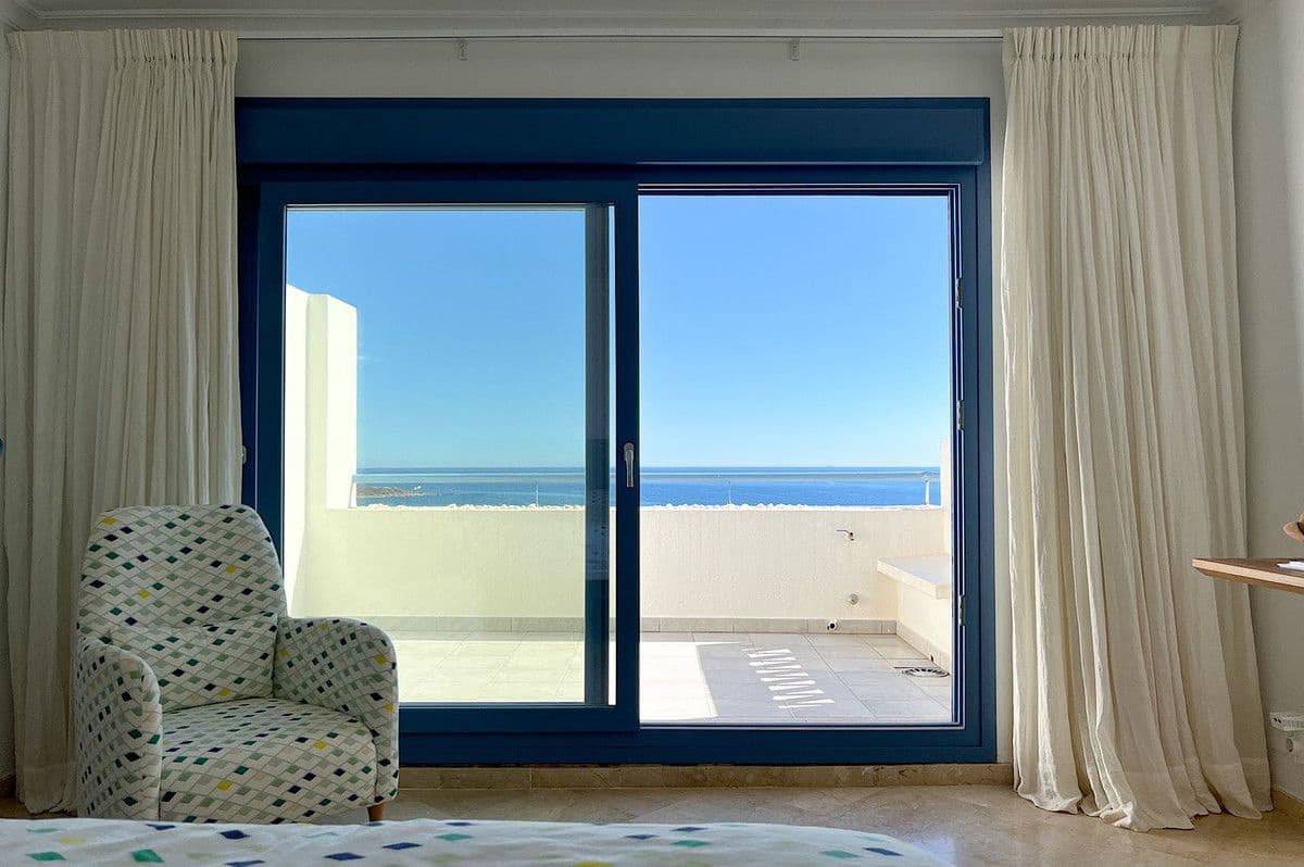 3 slaapkamer Huis te koop in La Alcaidesa - € 875.000 (Ref: 9784590)