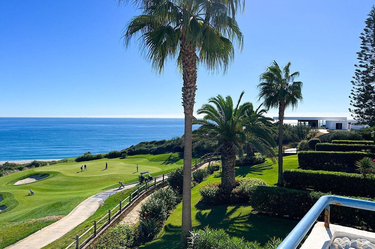 3 slaapkamer Huis te koop in La Alcaidesa - € 875.000 (Ref: 9784590)